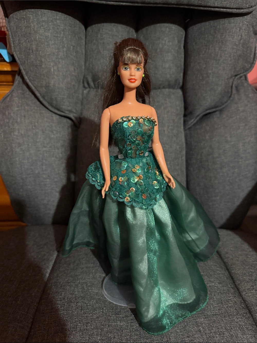 BeautifulBrunette Barbie Doll in gorgeous, sparkling Green Sequin Lace Ball Gown - Picture 7 of 8